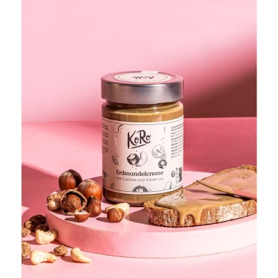 Crema spalmabile di zigoli con anacardi e nocciole