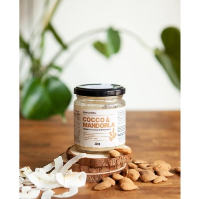 Crunchy Dark Chocolate and Hazelnut Cream